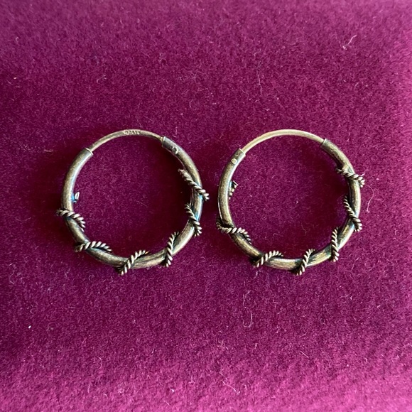 Jewelry - 💛 Vintage 925 Small Rope Hoops